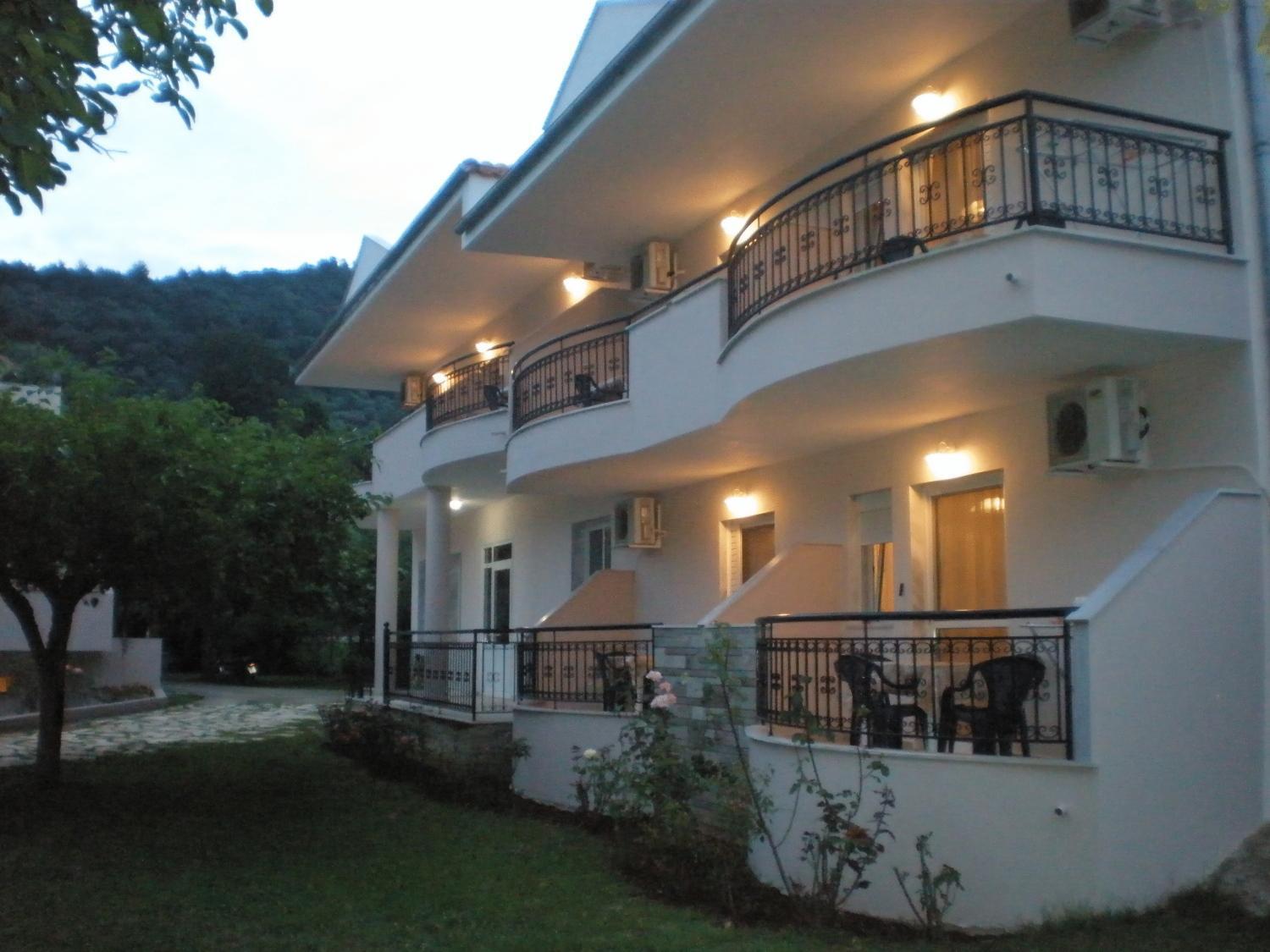 Aparthotel Aneton à Chrysi Ammoudia Extérieur photo