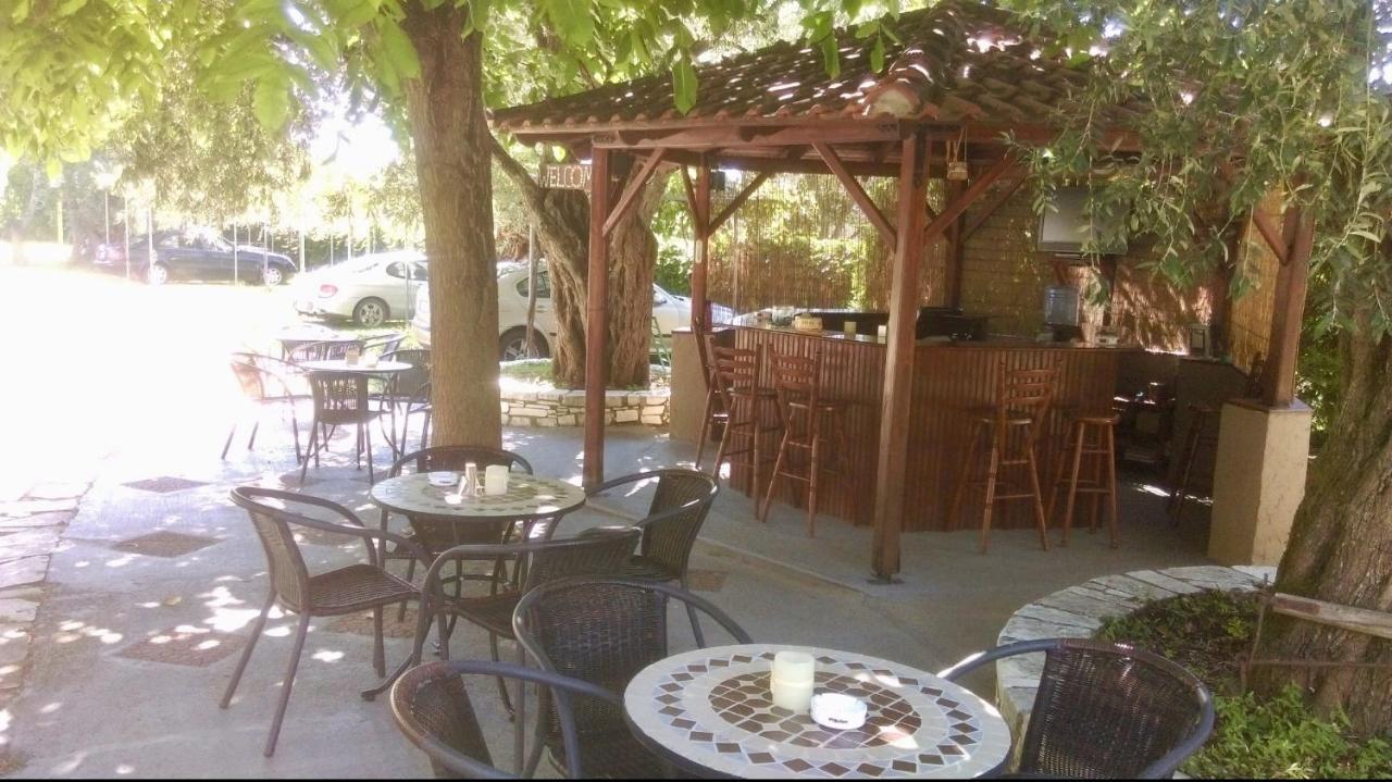 Aparthotel Aneton à Chrysi Ammoudia Extérieur photo