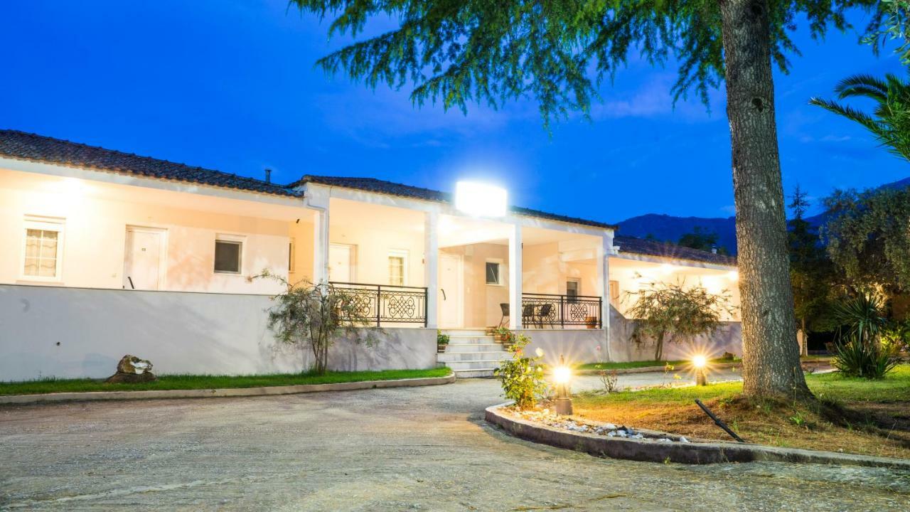 Aparthotel Aneton à Chrysi Ammoudia Extérieur photo
