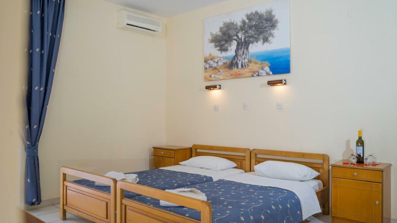 Aparthotel Aneton à Chrysi Ammoudia Extérieur photo