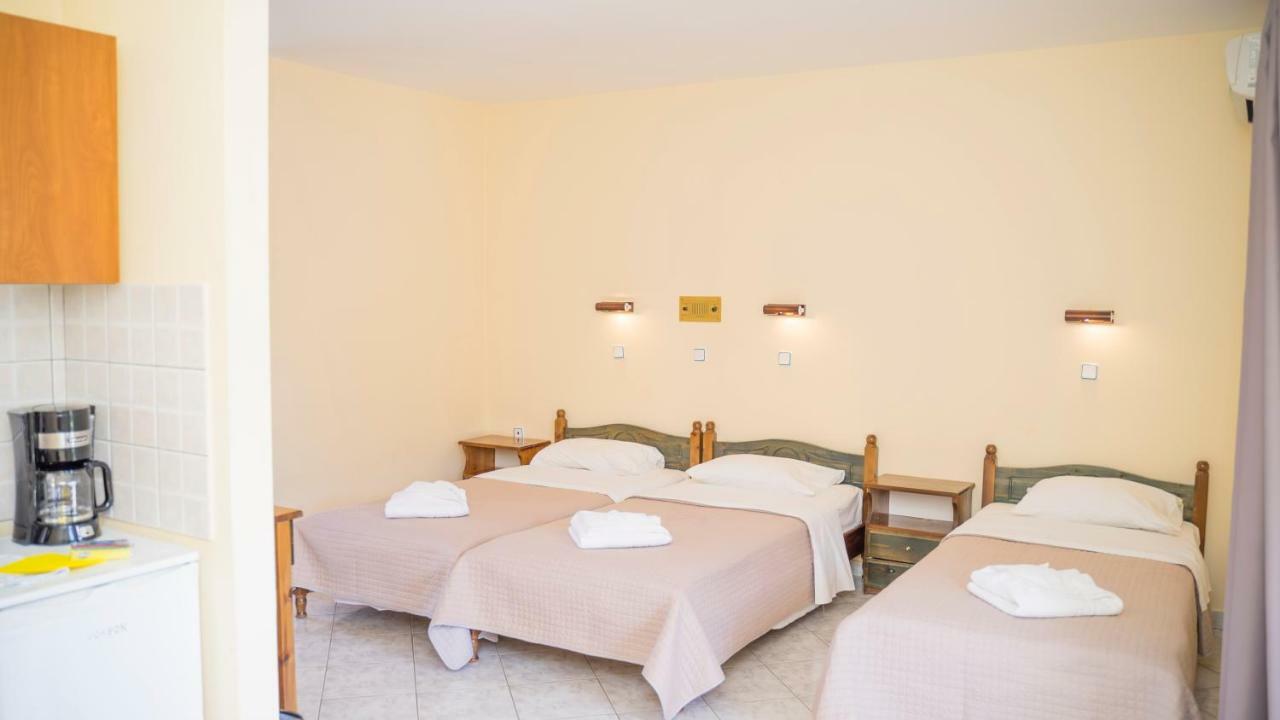 Aparthotel Aneton à Chrysi Ammoudia Extérieur photo