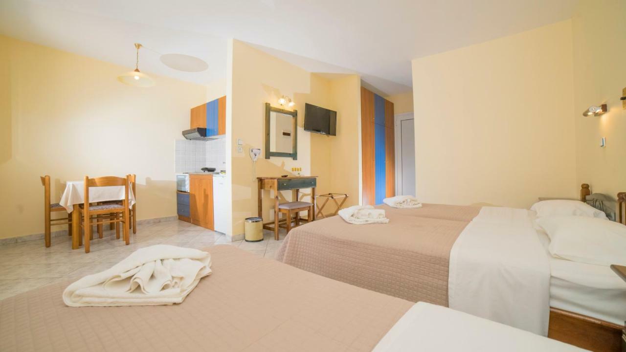 Aparthotel Aneton à Chrysi Ammoudia Extérieur photo