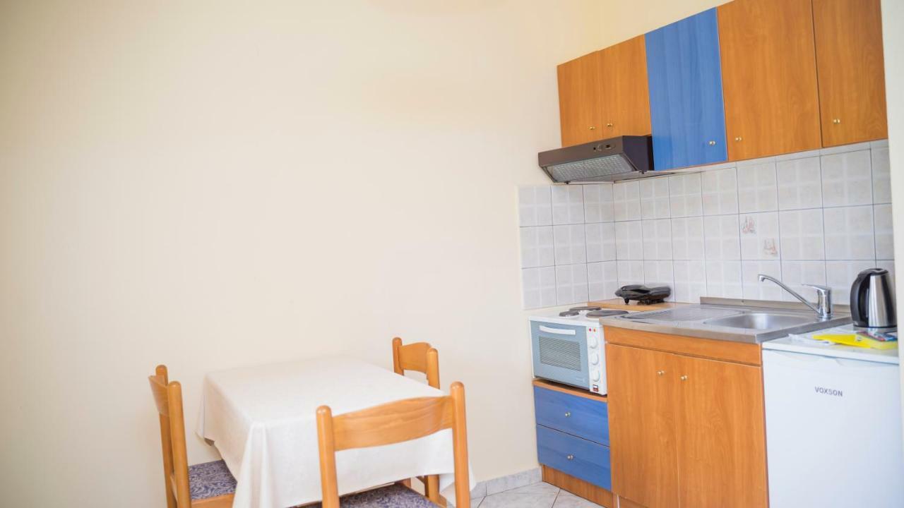 Aparthotel Aneton à Chrysi Ammoudia Extérieur photo